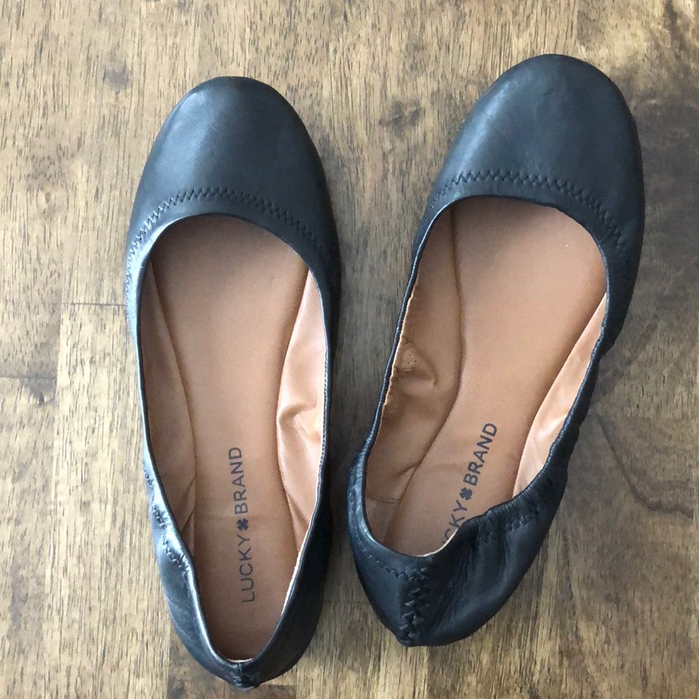 Barely worn Lucky brand black flats 8.5w